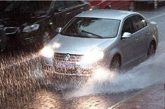 夏天多雨，升窗器也需防水